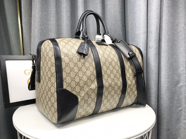 激安グッチバッグコピー背面デザイン